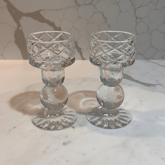Par de candelabros de cristal Rogaska antiguos