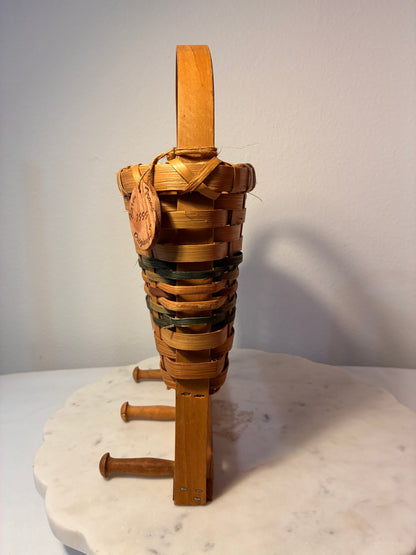 1999 Karen’s Originals Woven Wall Basket & Key Holder