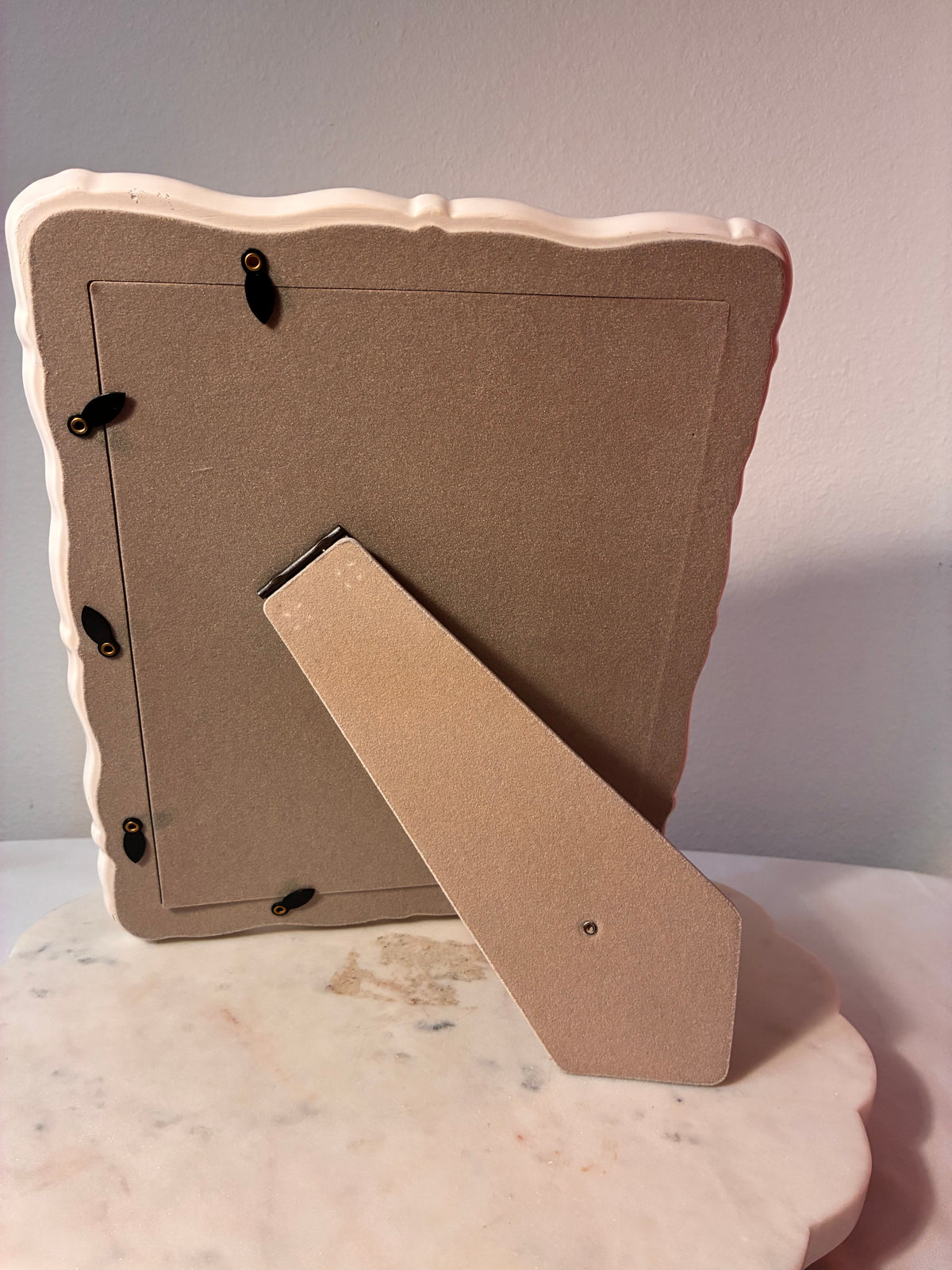 Vintage Porcelain Floral Picture Frame – 8 × 10